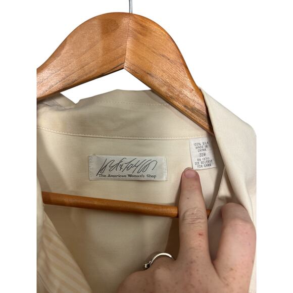 Vintage Lord & Taylor 100% Silk Striped Blouse
22W Plus Size Cream - Picture 4 of 5